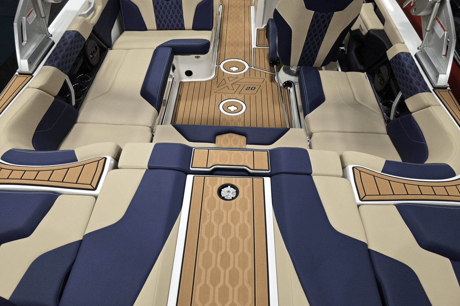 Slide: The Image of Mastercraft XT20 2025 - 21