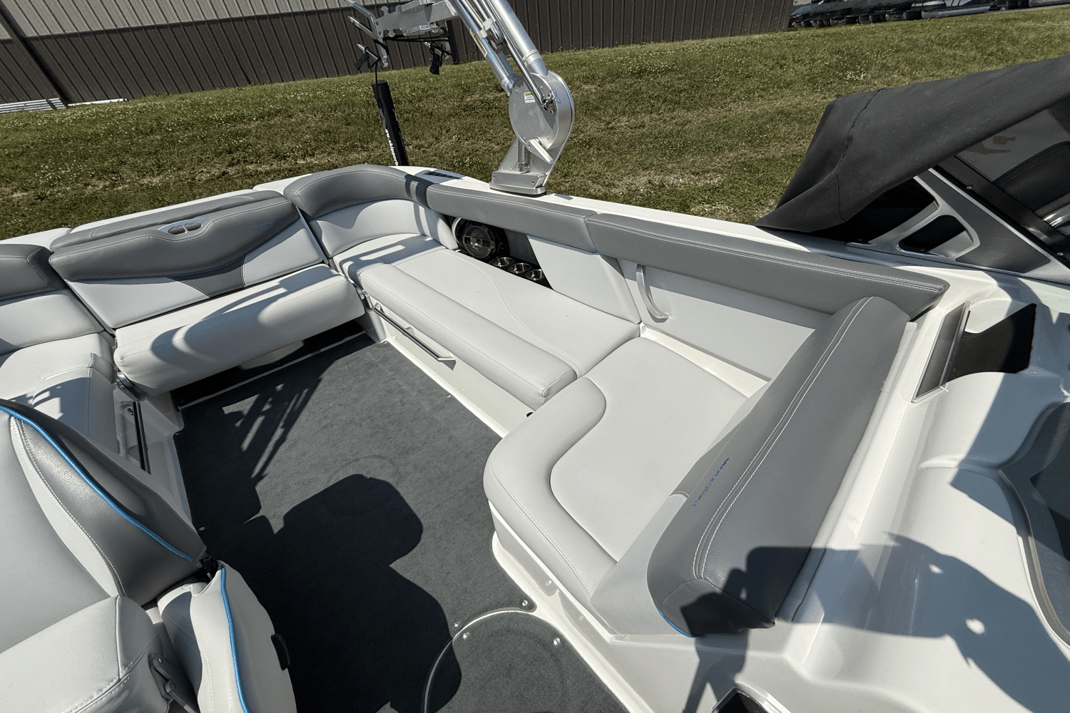 Slide: The Image of Mastercraft XT22 2019 - 11