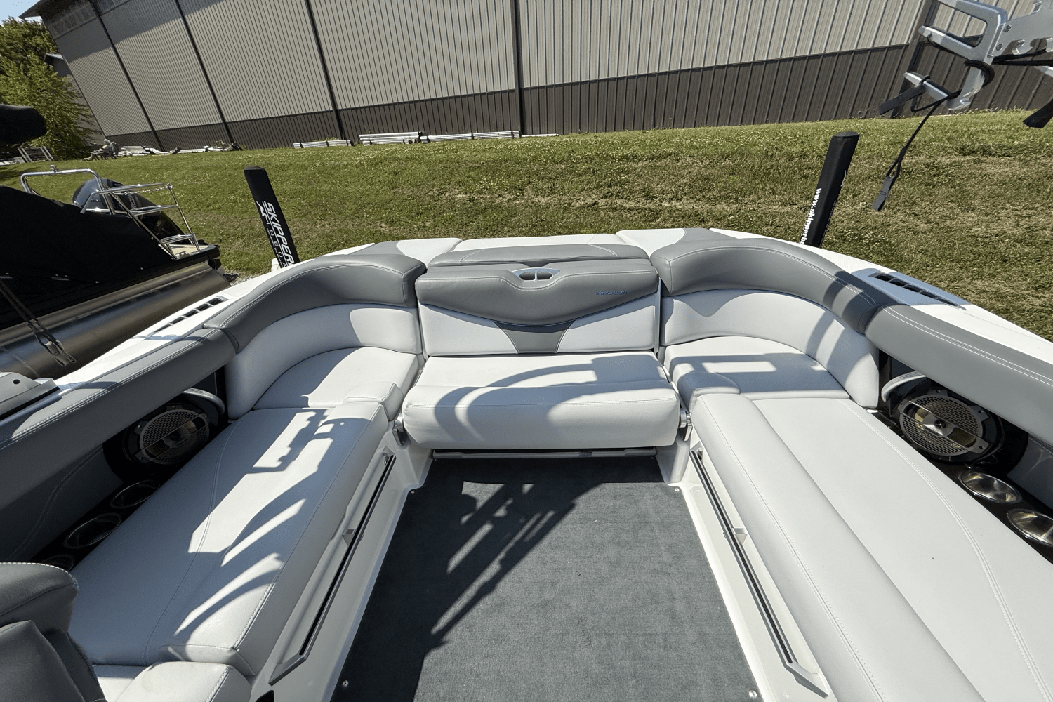 Slide: The Image of Mastercraft XT22 2019 - 12