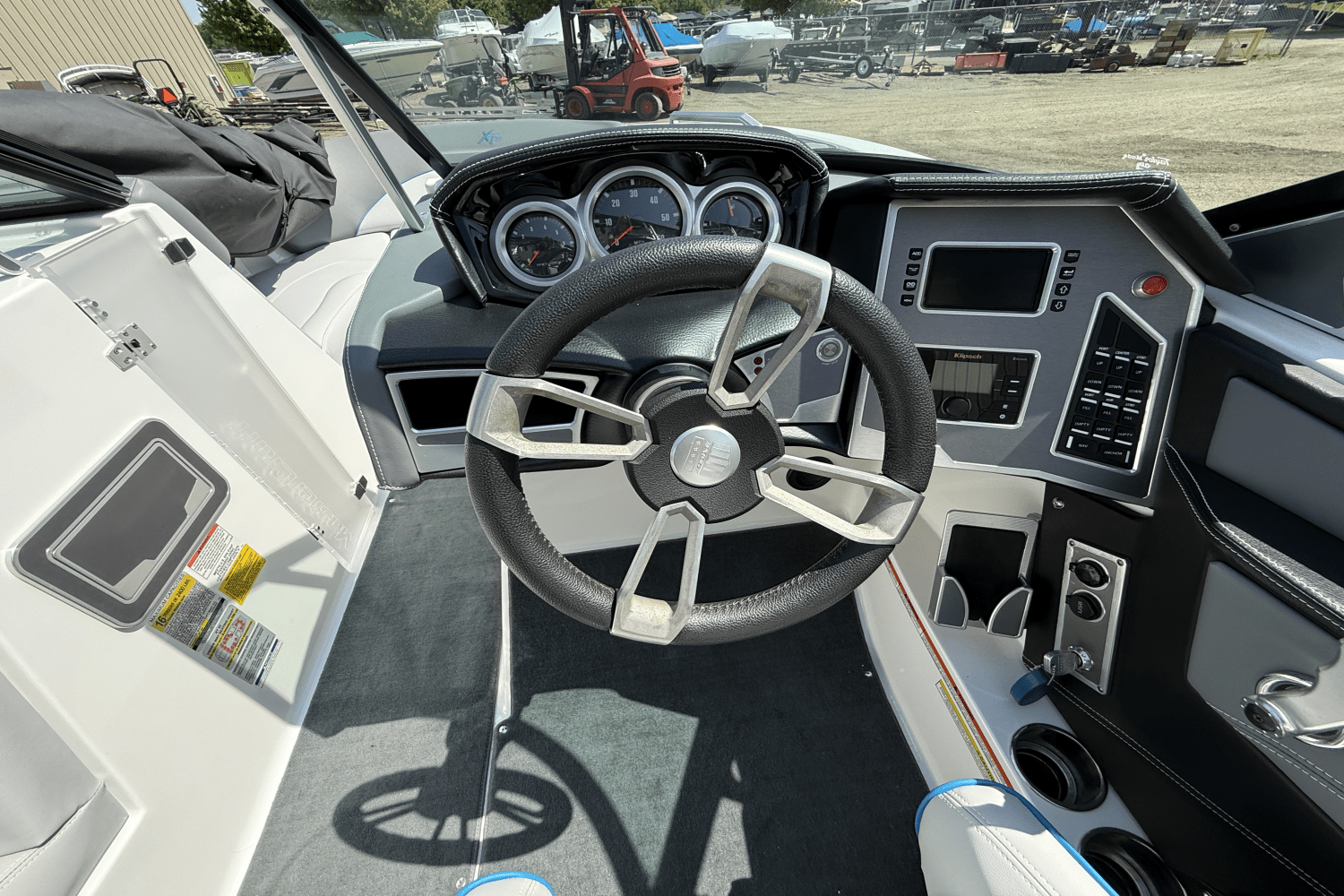 Slide: The Image of Mastercraft XT22 2019 - 19