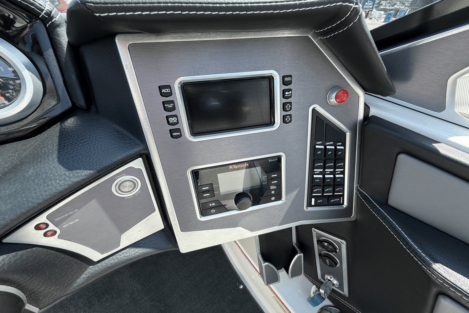 Slide: The Image of Mastercraft XT22 2019 - 21