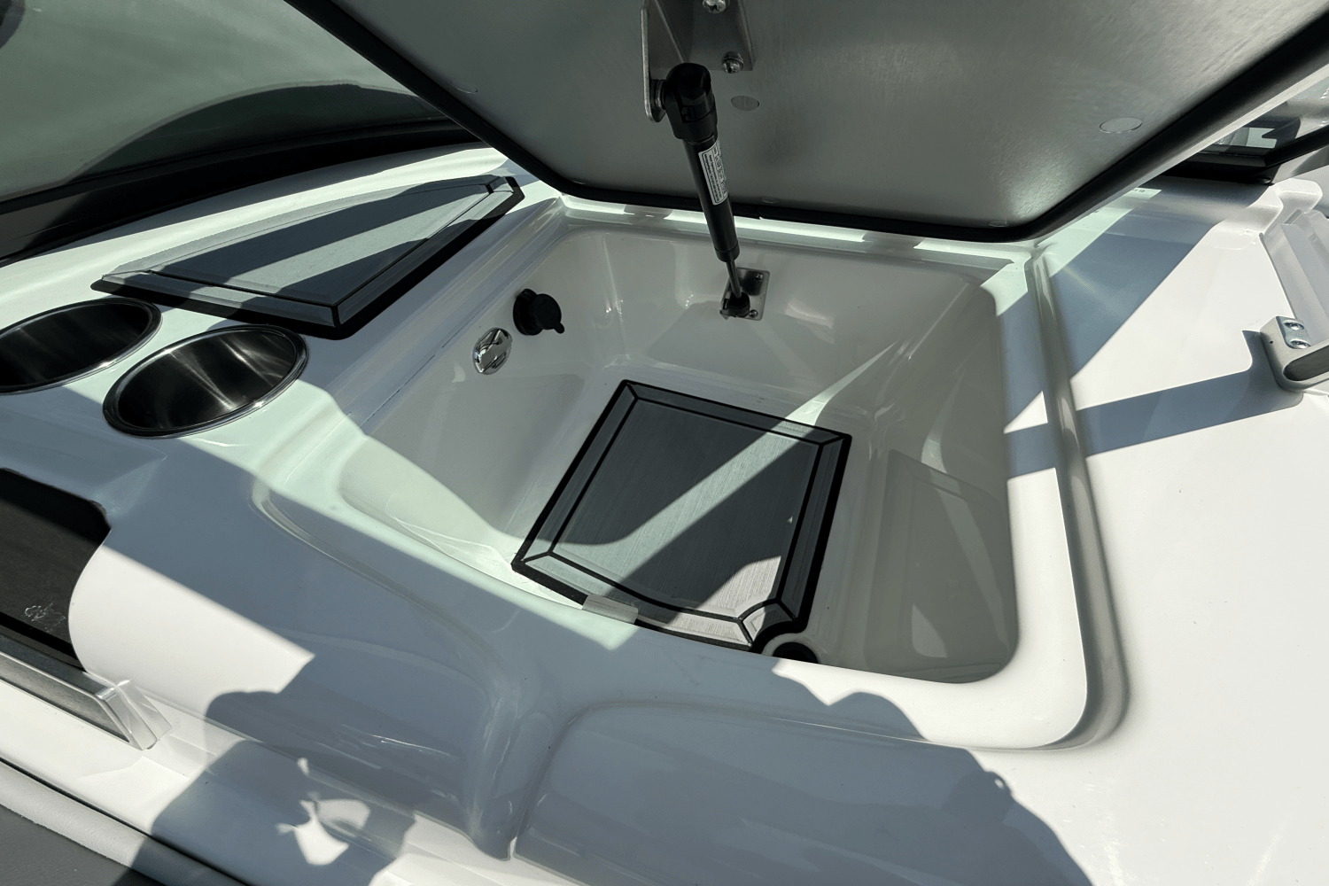 Slide: The Image of Mastercraft XT22 2019 - 30