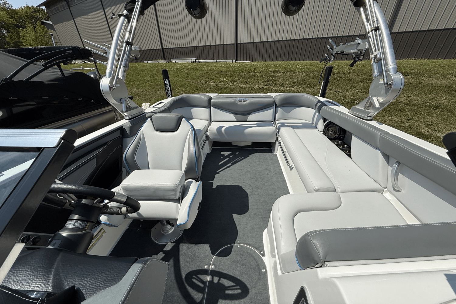 Slide: The Image of Mastercraft XT22 2019 - 9