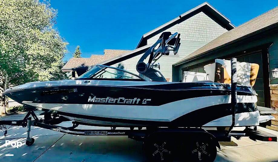 Slide: The Image of Mastercraft XT22 2021 - 14774757