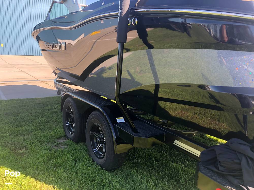 Slide: The Image of Mastercraft XT22 2021 - 15221544