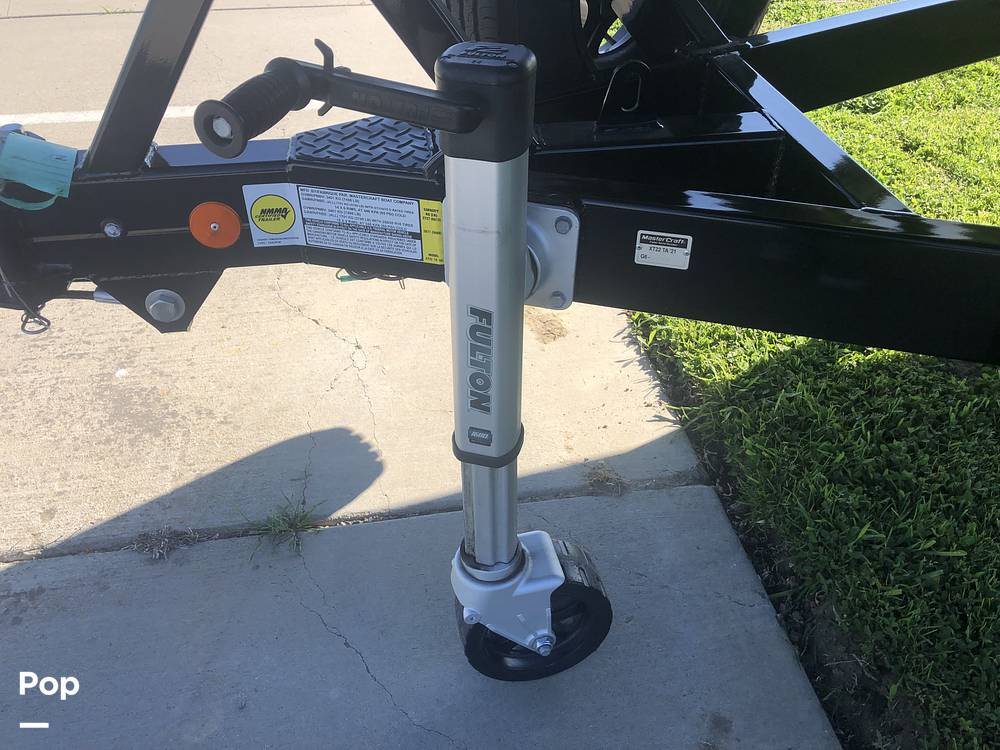 Slide: The Image of Mastercraft XT22 2021 - 15222026