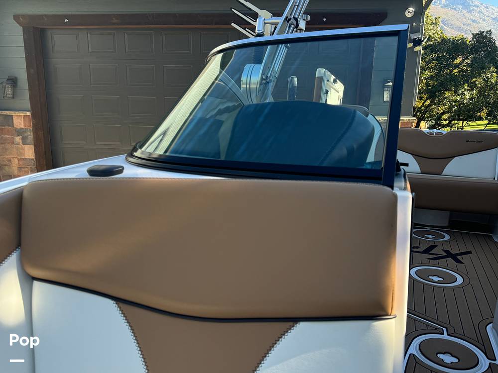 Slide: The Image of Mastercraft XT22 2021 - 14769231