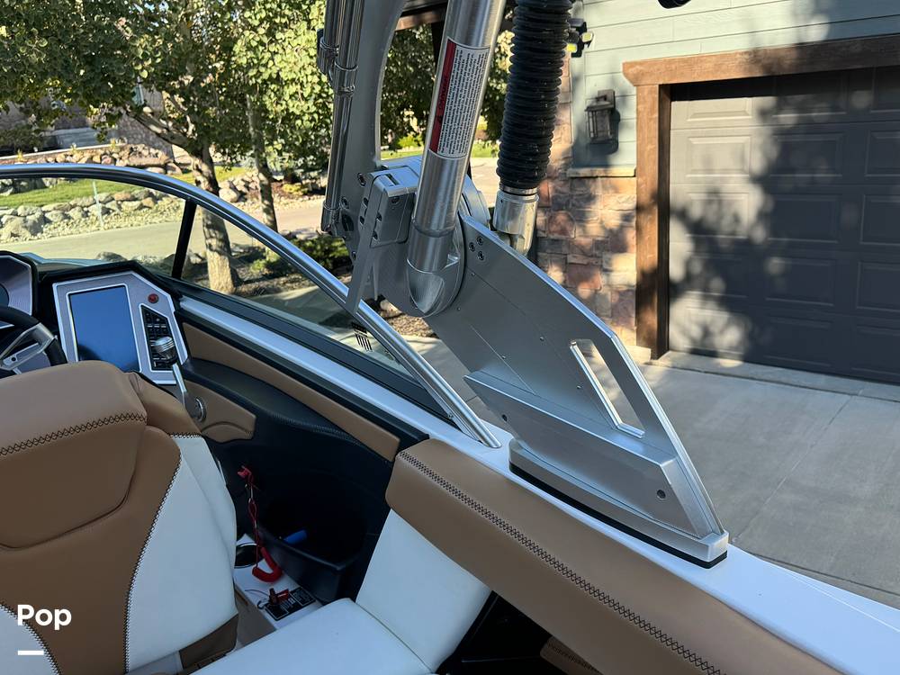 Slide: The Image of Mastercraft XT22 2021 - 14769243