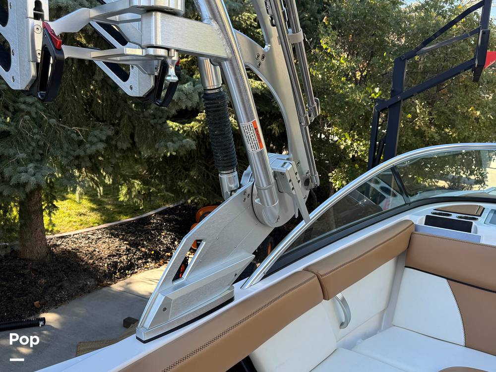 Slide: The Image of Mastercraft XT22 2021 - 14769244