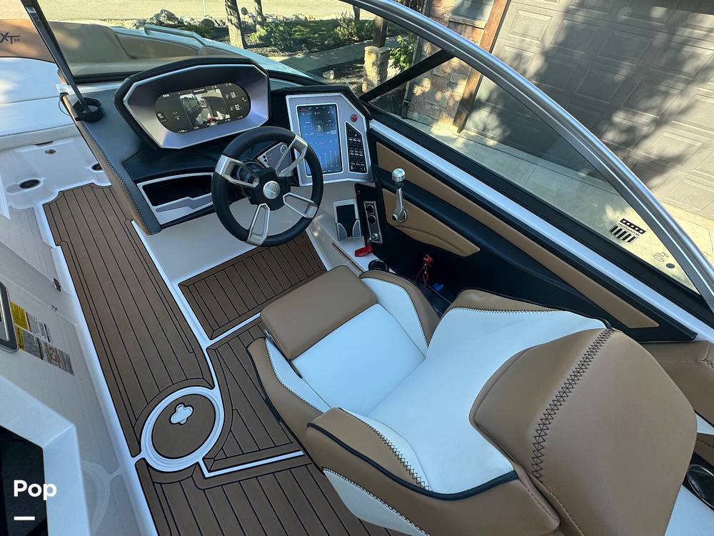 Slide: The Image of Mastercraft XT22 2021 - 14769214