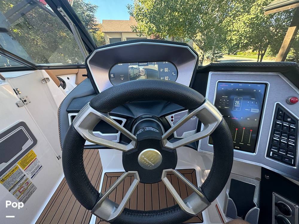Slide: The Image of Mastercraft XT22 2021 - 14769216