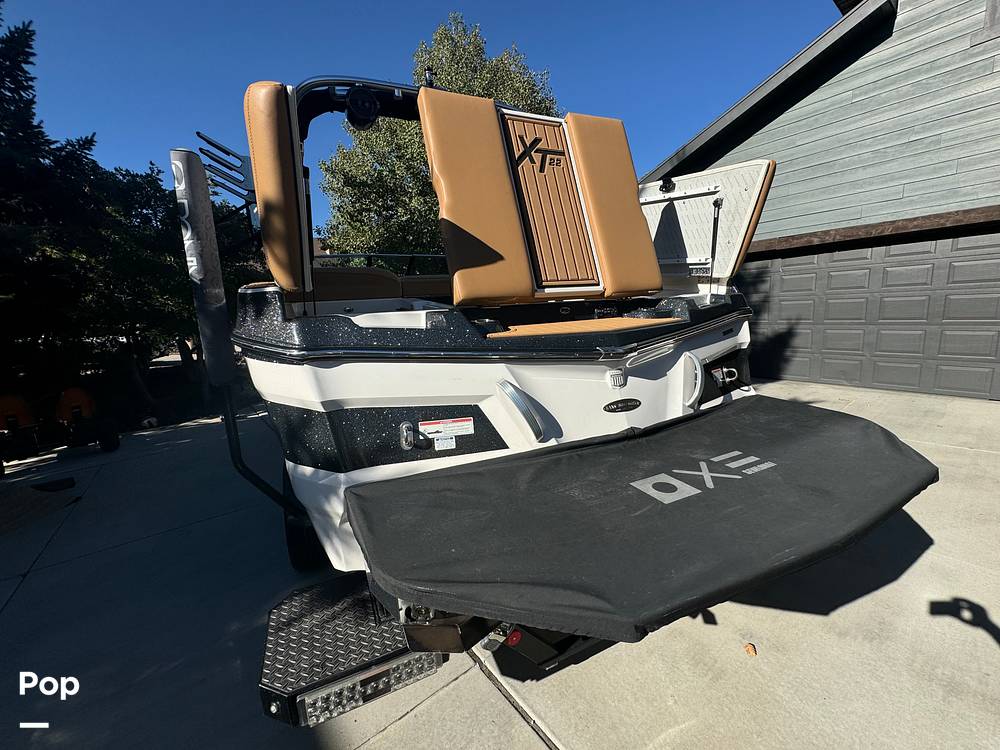 Slide: The Image of Mastercraft XT22 2021 - 14769332