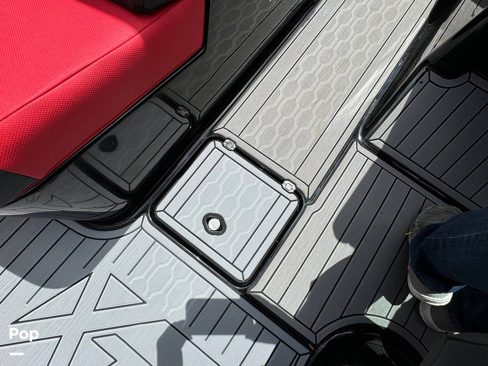 Slide: The Image of Mastercraft XT22 2022 - 14133139