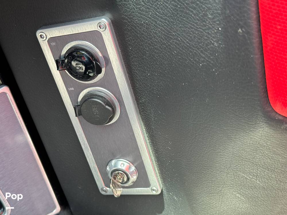 Slide: The Image of Mastercraft XT22 2022 - 14133145