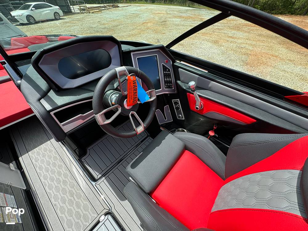 Slide: The Image of Mastercraft XT22 2022 - 14133147