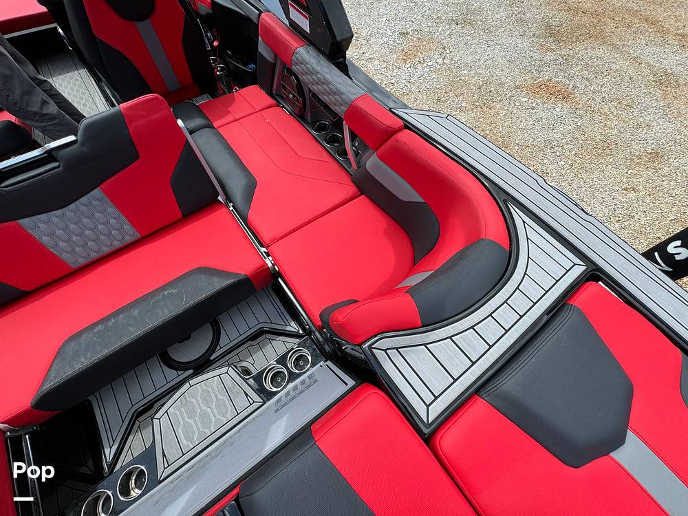 Slide: The Image of Mastercraft XT22 2022 - 14133158