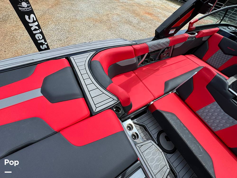 Slide: The Image of Mastercraft XT22 2022 - 14133159