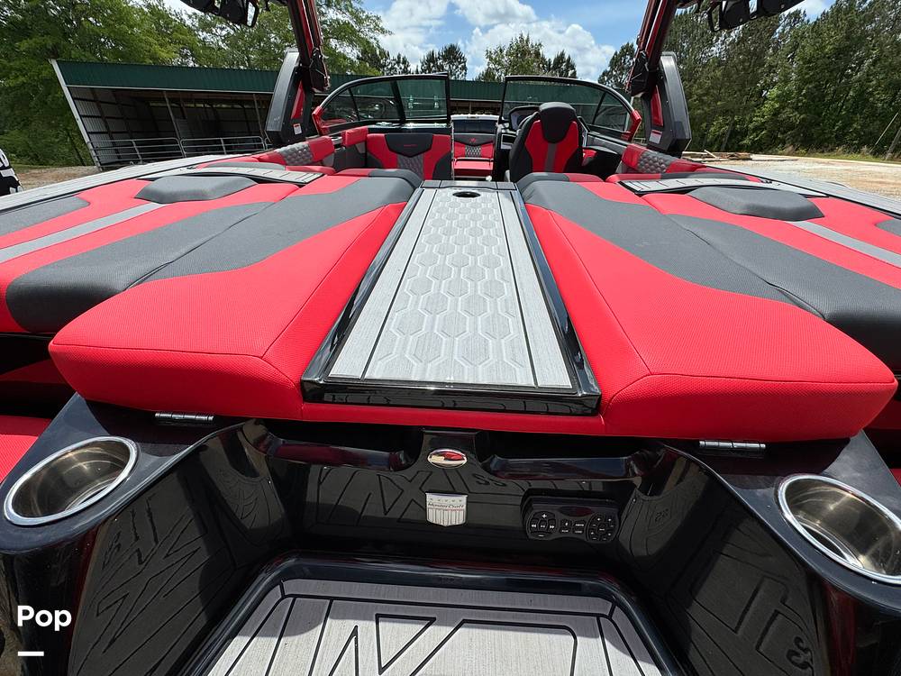 Slide: The Image of Mastercraft XT22 2022 - 14133177