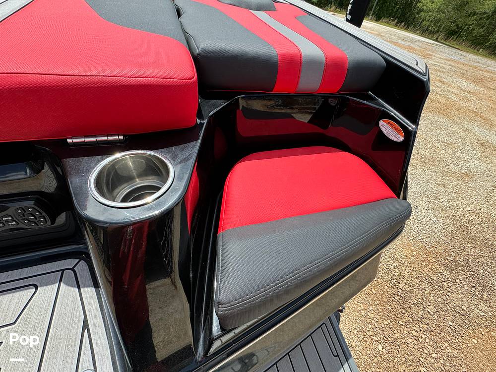 Slide: The Image of Mastercraft XT22 2022 - 14133179