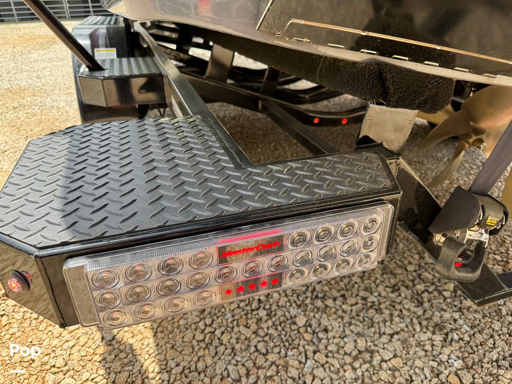 Slide: The Image of Mastercraft XT22 2022 - 14133205