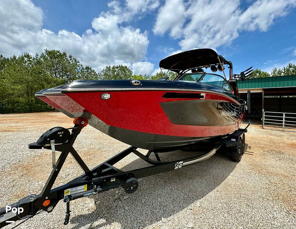 Slide: The Image of Mastercraft XT22 2022 - 14136437