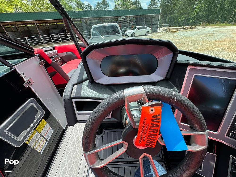 Slide: The Image of Mastercraft XT22 2022 - 14133142