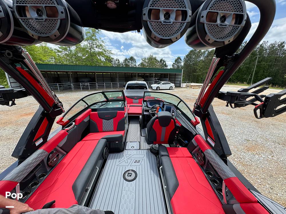 Slide: The Image of Mastercraft XT22 2022 - 14133160