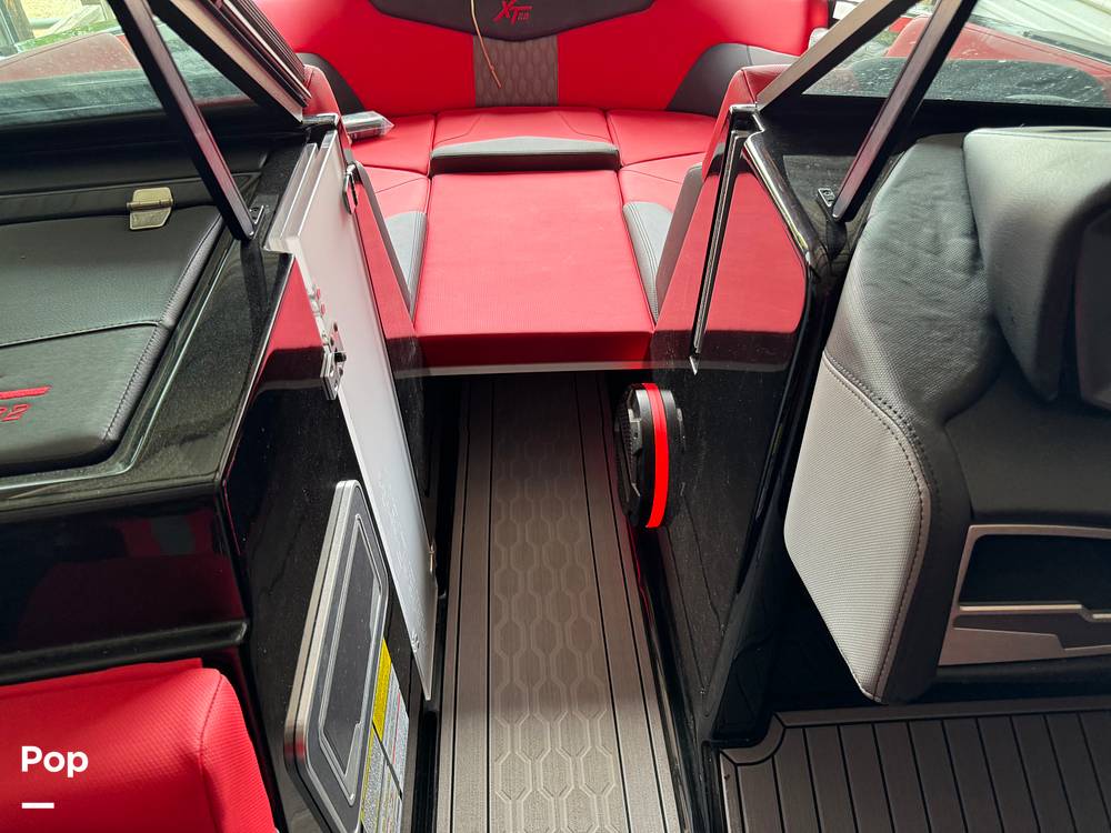 Slide: The Image of Mastercraft XT22 2022 - 14131286