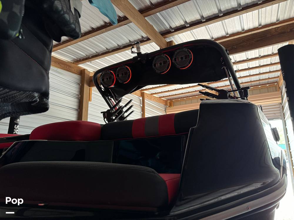 Slide: The Image of Mastercraft XT22 2022 - 14131290