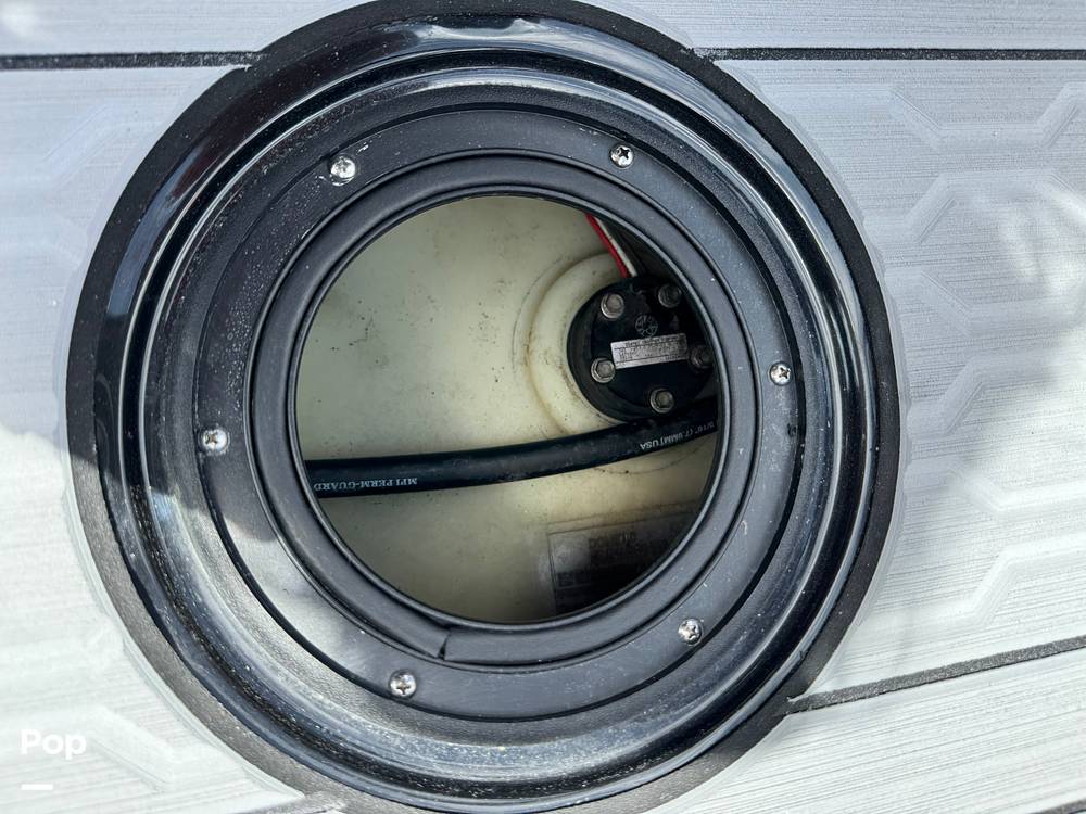 Slide: The Image of Mastercraft XT22 2022 - 14132384