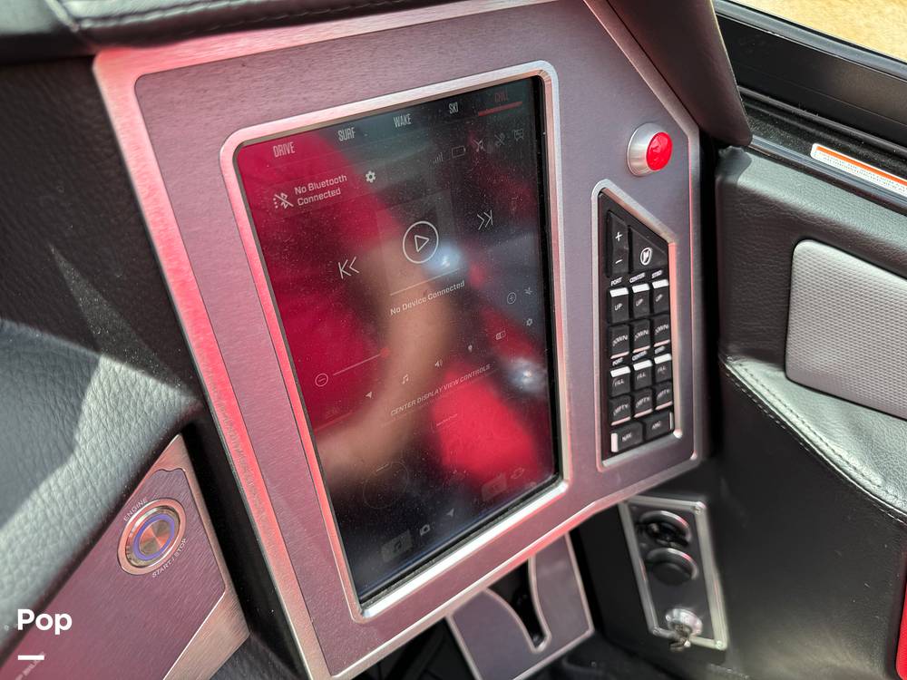 Slide: The Image of Mastercraft XT22 2022 - 14132388