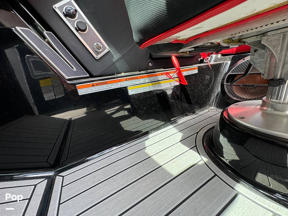 Slide: The Image of Mastercraft XT22 2022 - 14132416