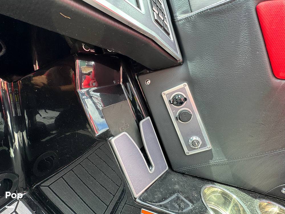 Slide: The Image of Mastercraft XT22 2022 - 14132417