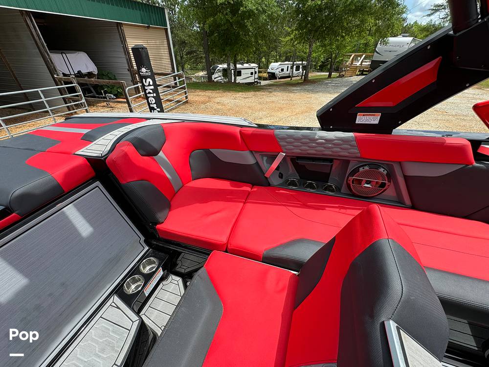 Slide: The Image of Mastercraft XT22 2022 - 14133129