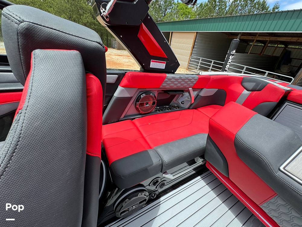 Slide: The Image of Mastercraft XT22 2022 - 14133133