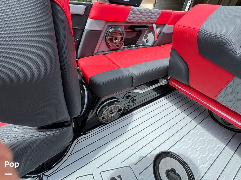 Slide: The Image of Mastercraft XT22 2022 - 14133134