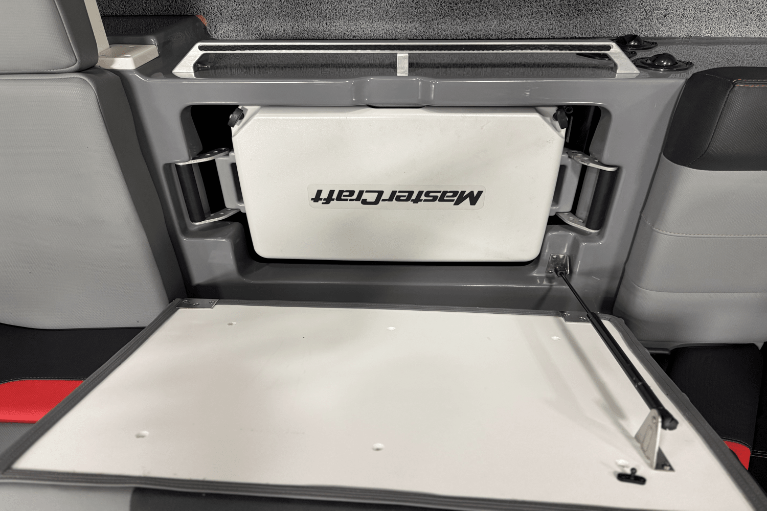 Slide: The Image of Mastercraft XT22 2023 - 12