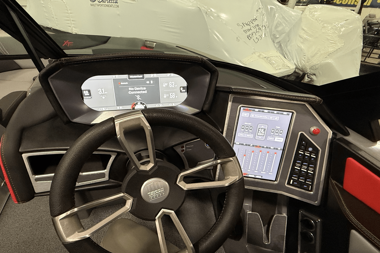 Slide: The Image of Mastercraft XT22 2023 - 14