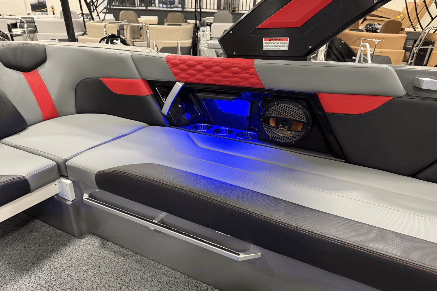 Slide: The Image of Mastercraft XT22 2023 - 15