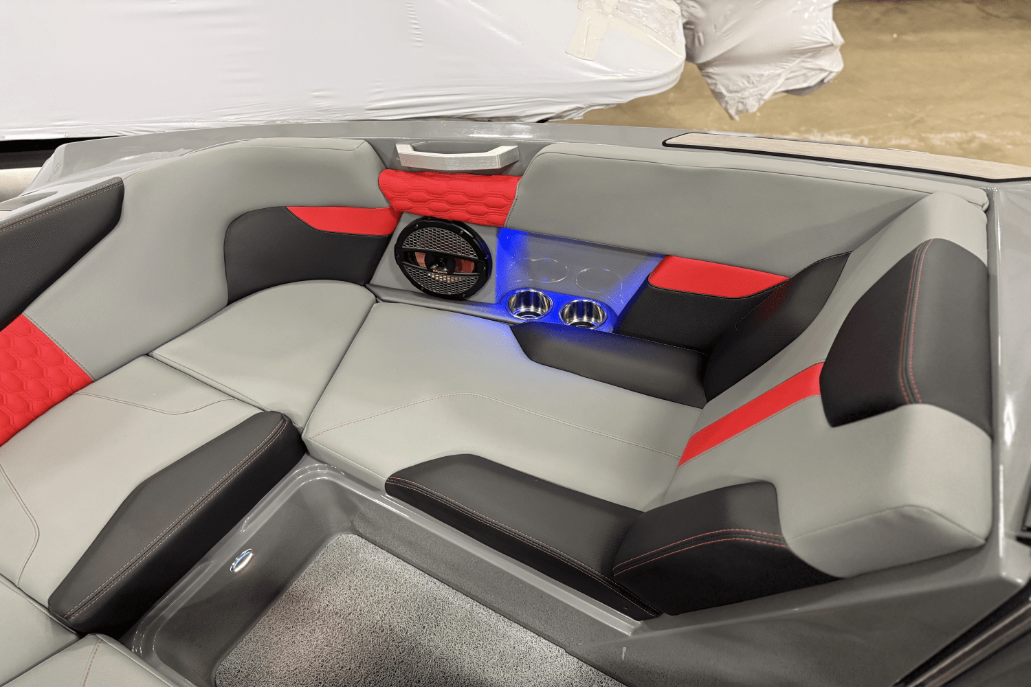 Slide: The Image of Mastercraft XT22 2023 - 17