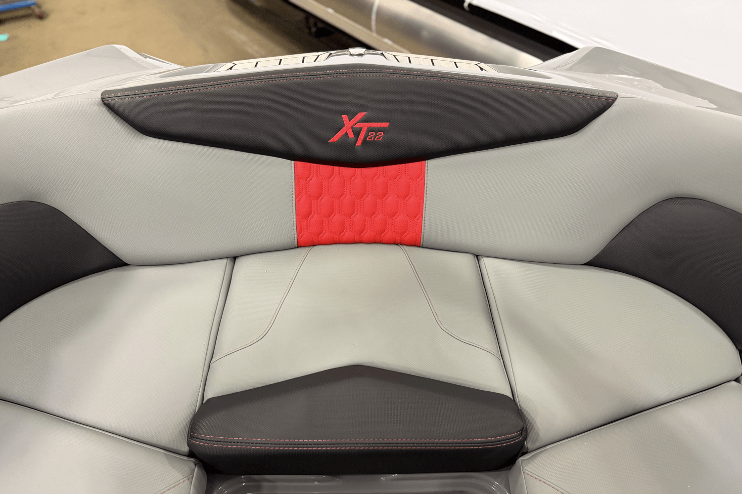 Slide: The Image of Mastercraft XT22 2023 - 19