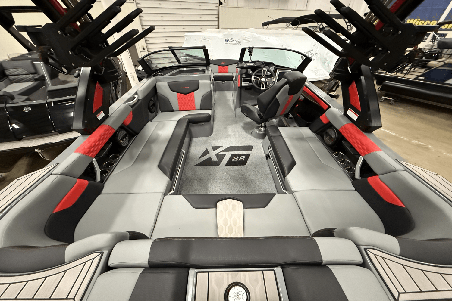 Slide: The Image of Mastercraft XT22 2023 - 6