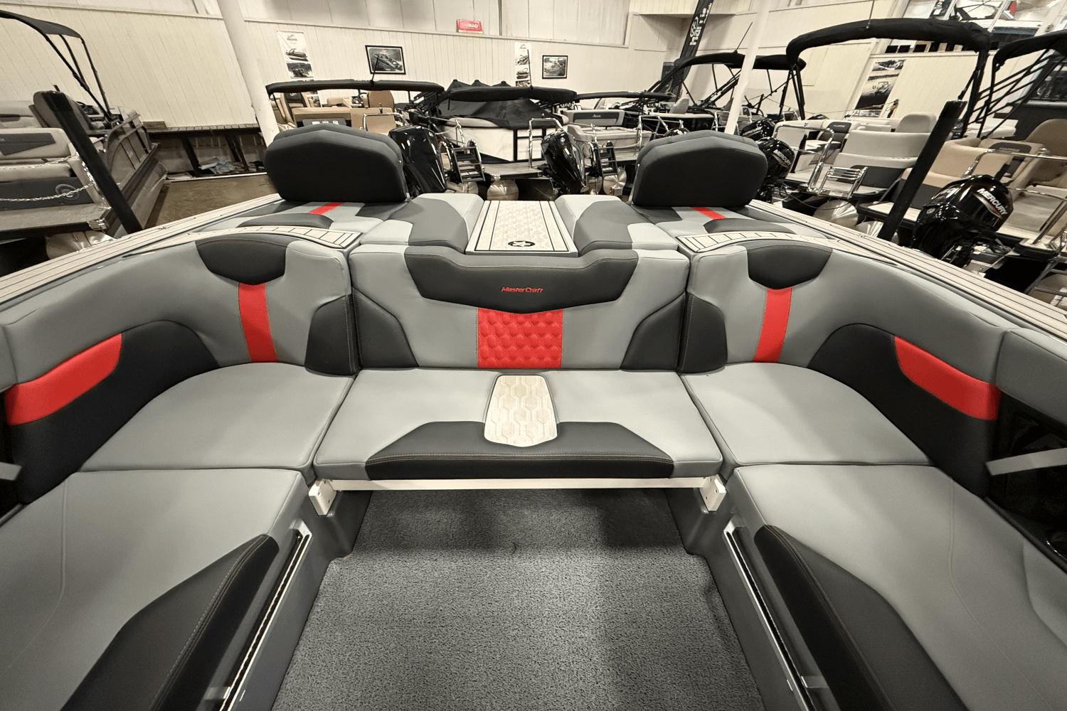 Slide: The Image of Mastercraft XT22 2023 - 7