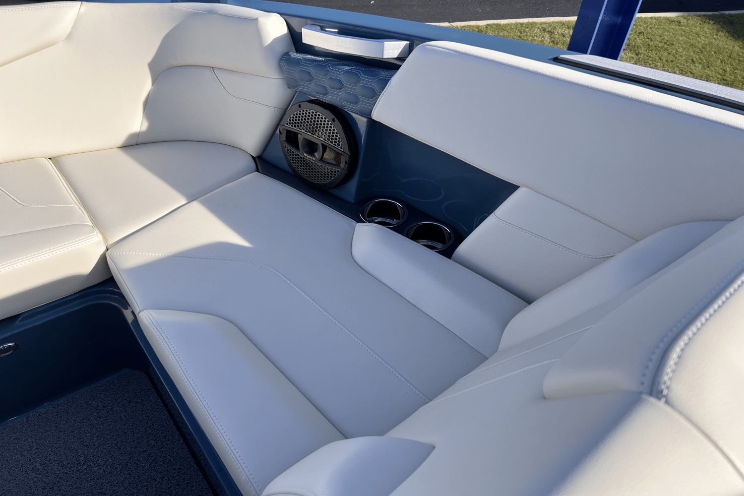 Slide: The Image of Mastercraft XT22 2025 - 10