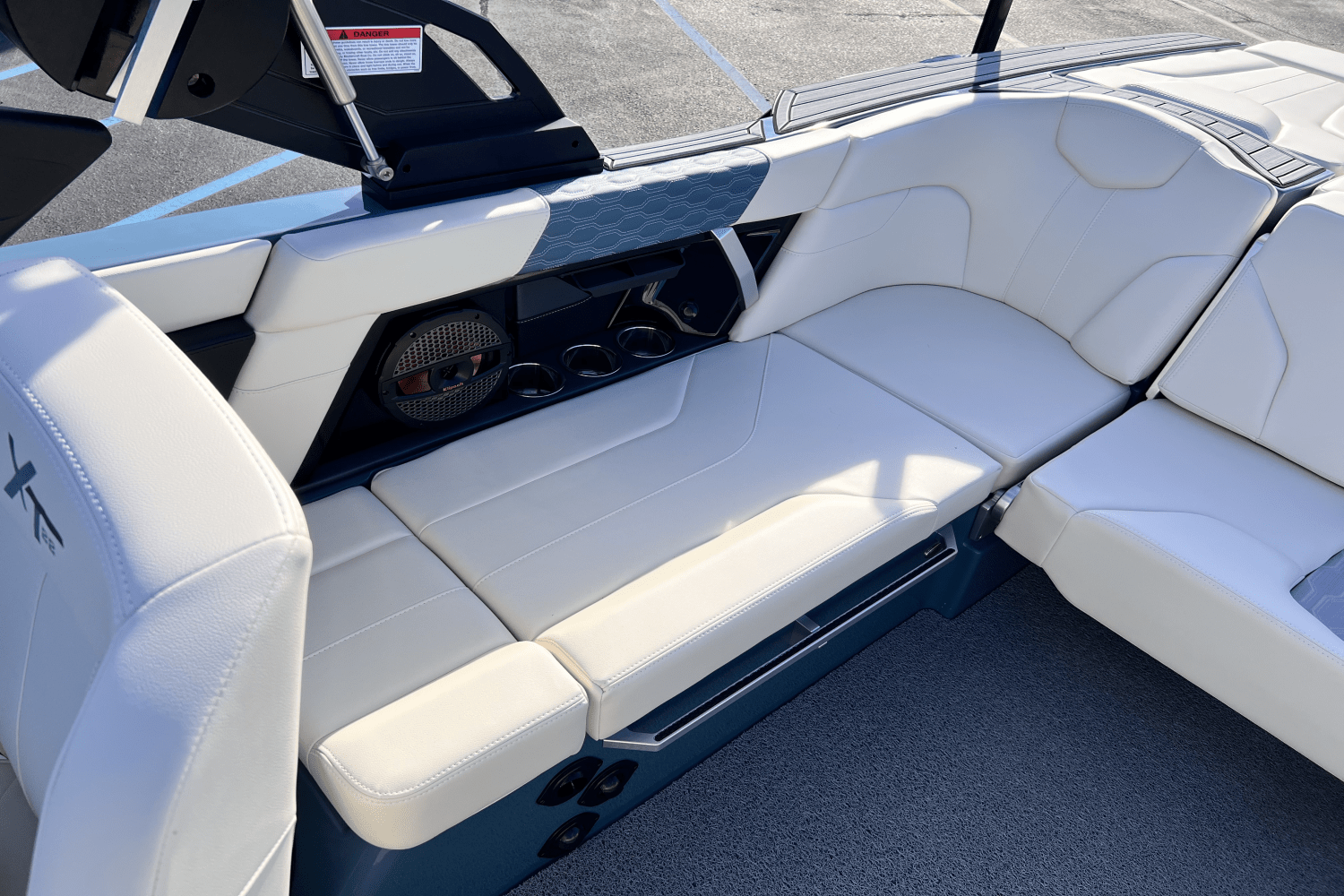 Slide: The Image of Mastercraft XT22 2025 - 15