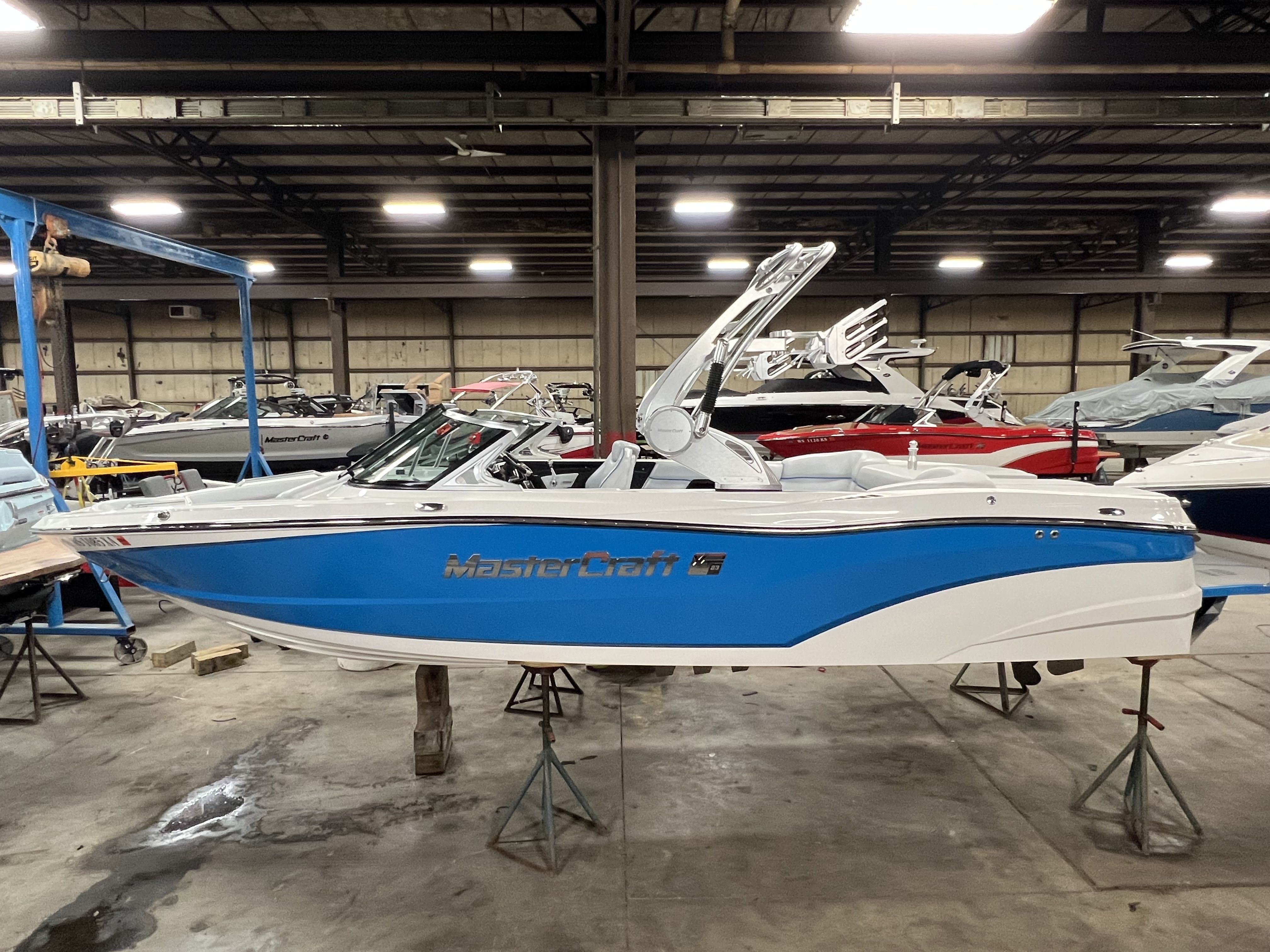 Slide: The Image of Mastercraft XT23 2017 - 6