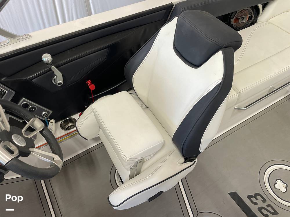 Slide: The Image of Mastercraft XT23 2021 - 14616742