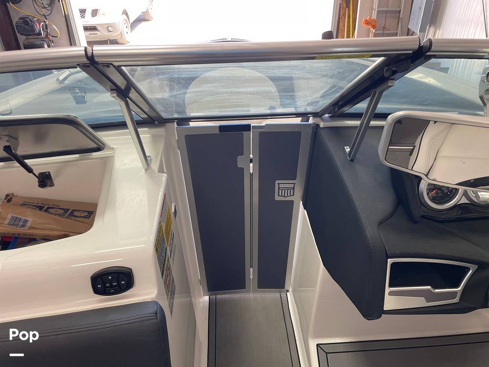 Slide: The Image of Mastercraft XT23 2021 - 14616812