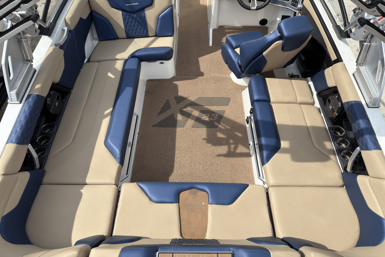 Slide: The Image of Mastercraft XT23 2022 - 12