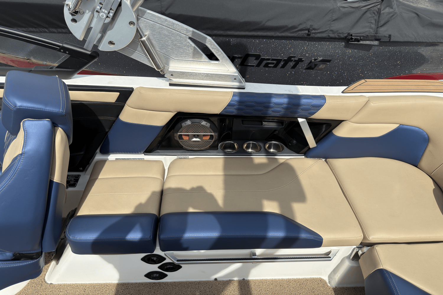 Slide: The Image of Mastercraft XT23 2022 - 17